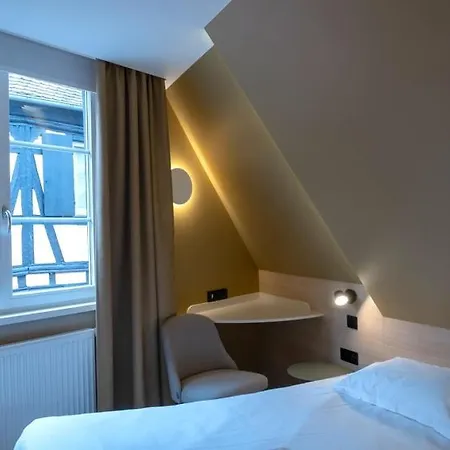 Отель Logis Restaurant Au Cerf D'or