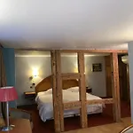 Szálloda Logis Restaurant Au Cerf D'or