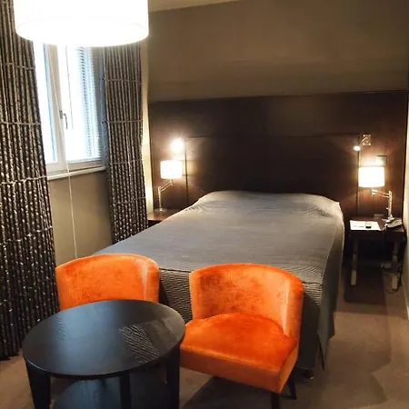 Hotel Logis Restaurant Au Cerf D'or Strasbourg