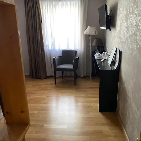 Hotel Logis Restaurant Au Cerf D'or Strasbourg