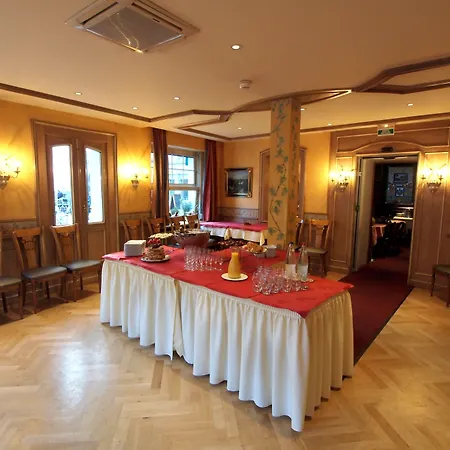 Logis Restaurant Au Cerf D'or