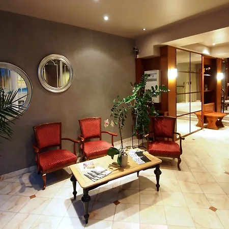 Hotel Logis Restaurant Au Cerf D'or 3*