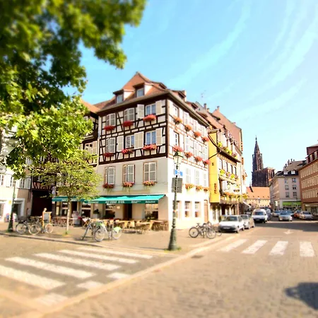 Logis Restaurant Au Cerf D'or Strasburg