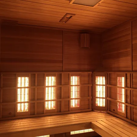 Hotel Logis Restaurant Au Cerf D'or 3*