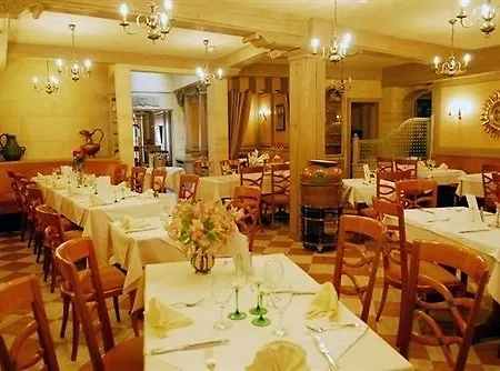 Hotel Logis Restaurant Au Cerf D'or