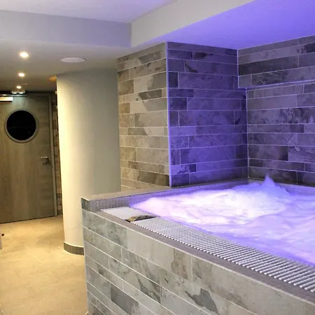 Hotel Logis Restaurant Au Cerf D'or Strasbourg
