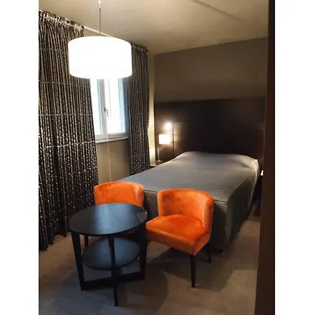 Hotel Logis Restaurant Au Cerf D'or 3*