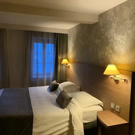 Logis Restaurant Au Cerf D'or 3*