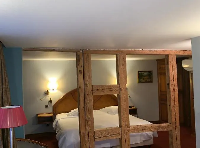 Hotel Logis Restaurant Au Cerf D'or