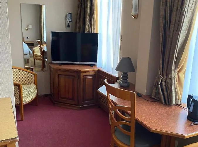 Logis Restaurant Au Cerf D'or Hotel Straatsburg