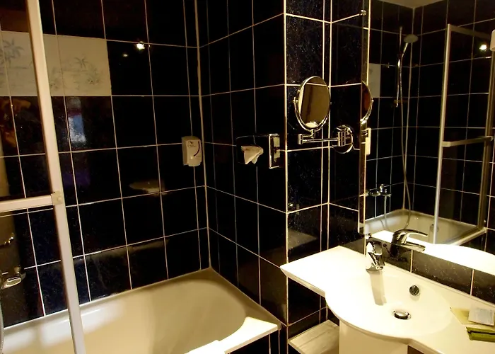 Logis Restaurant Au Cerf D'or Strasburg