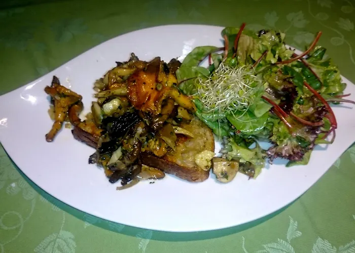 Logis Restaurant Au Cerf D'or 3*