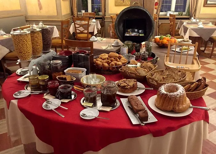 Logis Restaurant Au Cerf D'or 3*