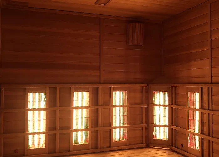 Hotel Logis Restaurant Au Cerf D'or 3*