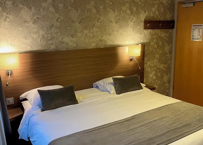 Logis Restaurant Au Cerf D'or Hotel Straatsburg