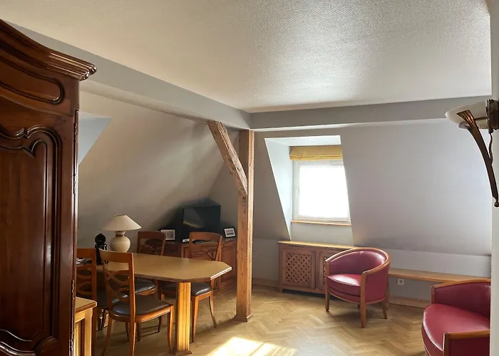 Logis Restaurant Au Cerf D'or 3*