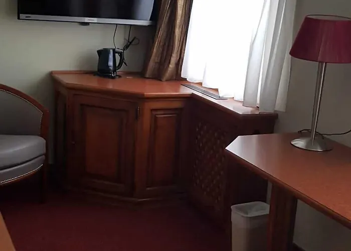 Logis Restaurant Au Cerf D'or Hotel