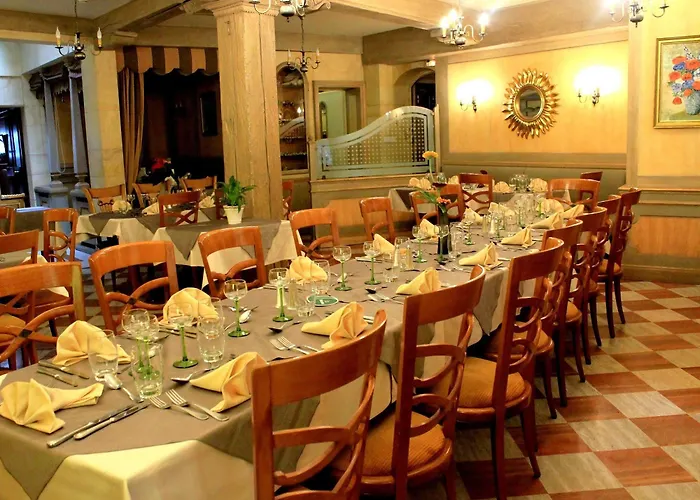 Logis Restaurant Au Cerf D'or 3*